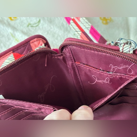 Geometric Patterned Women's Wristlet - Picture 9 of 16